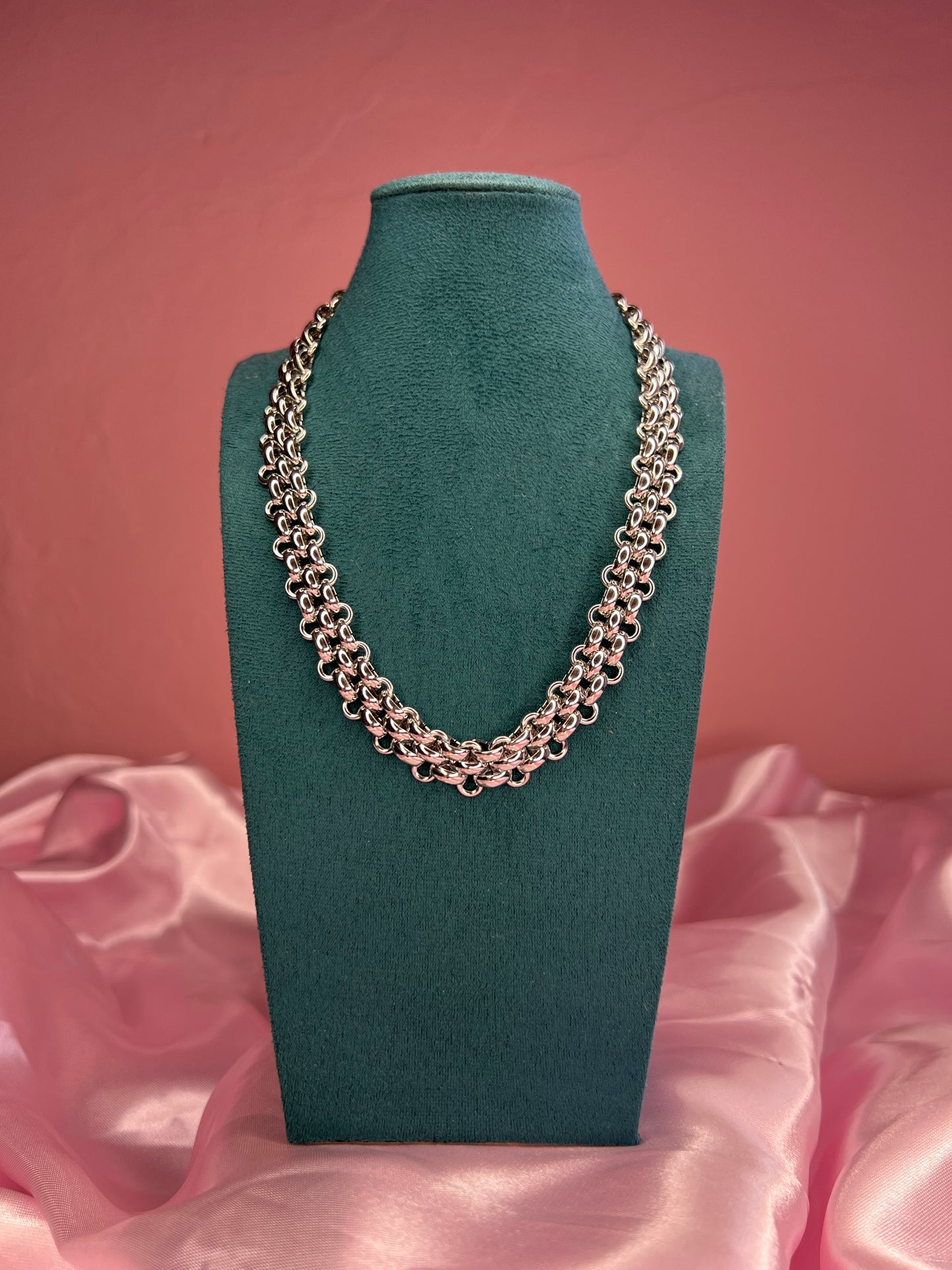 Mariah necklace