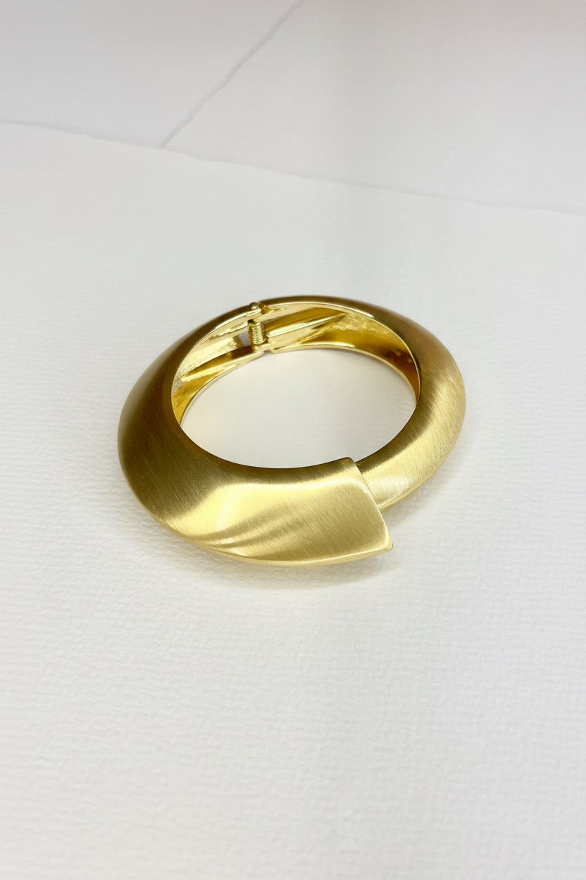 Valentinas bangle